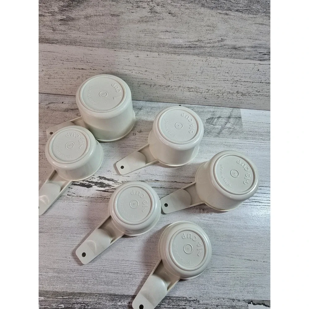 Vintage Tupperware Almond Nesting Measuring Cup Set 6 Piece 1/4 to 1 Cup USA
